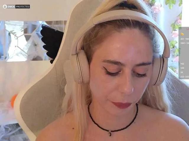 -Light-Fury- from BongaCams