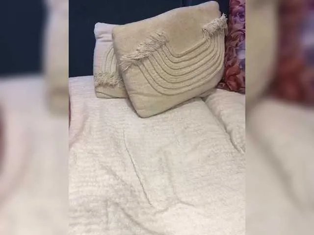 -Rozalina- from BongaCams