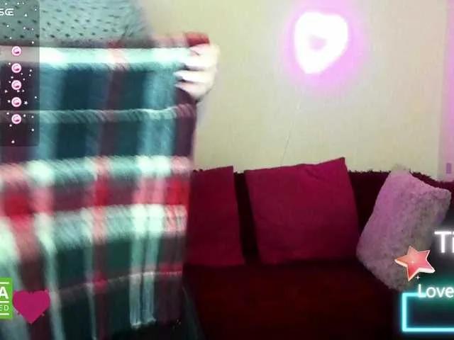 Slutty Aliciaredluv wants you to fuck her body now Aliciaredluv from BongaCams