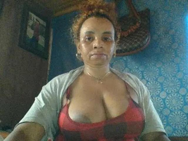 Amanah from BongaCams