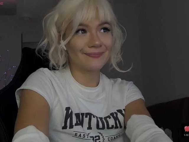 AnnyMe from BongaCams