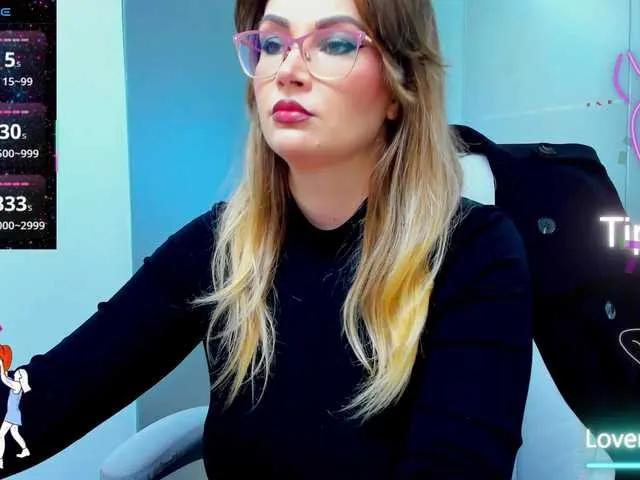 anyarosses from BongaCams