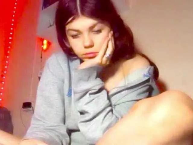 Discover ArvillaHubright, she wants to masturbate for you ArvillaHubright from BongaCams