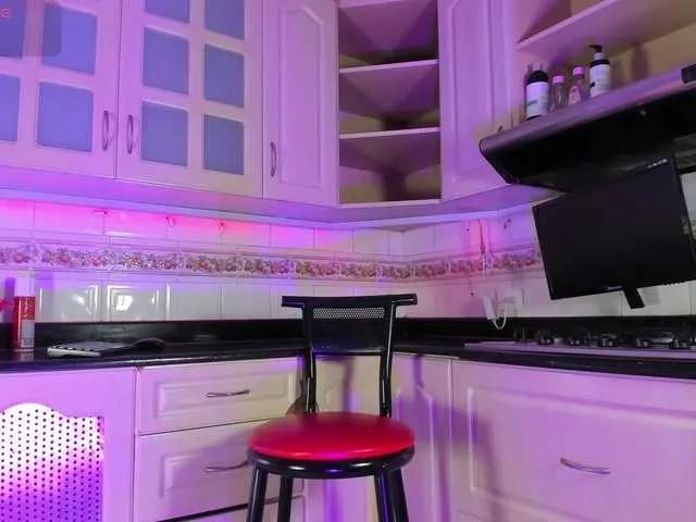 Explore BelaJones, she wants to masturbate for you BelaJones from BongaCams