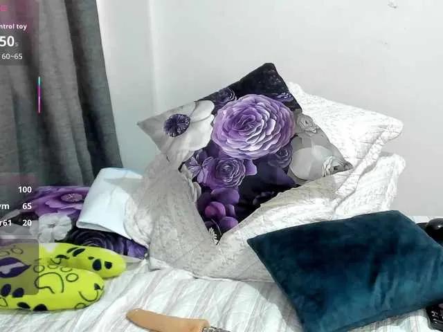 BrendaXiomy from BongaCams