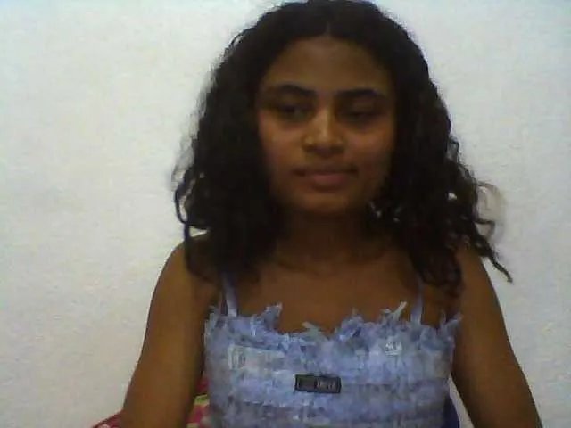 Carennehot2 from BongaCams