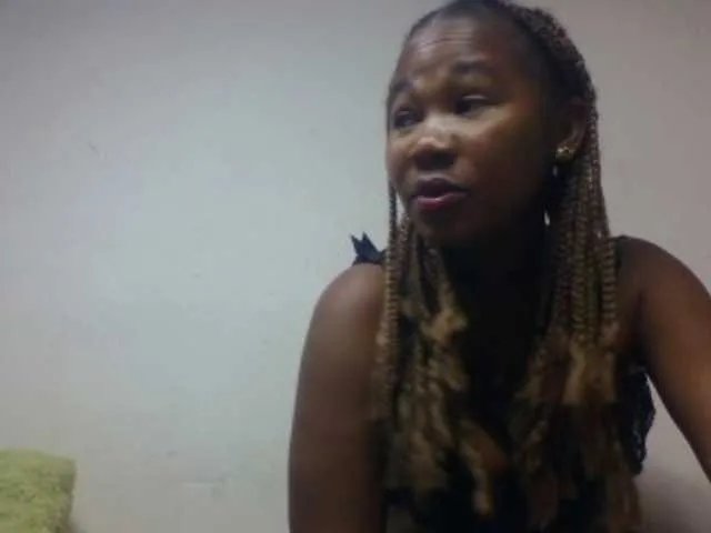 ciennezah from BongaCams