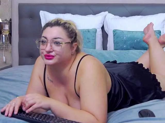 ClaraBreeze from BongaCams