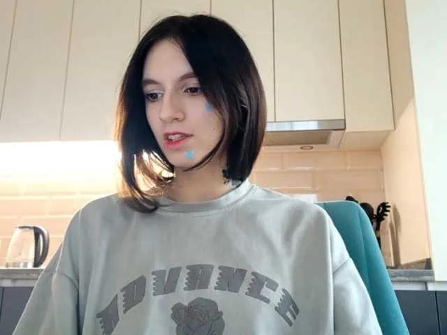 Explore cute stripper CleoraSlomkowski CleoraSlomkowski from BongaCams