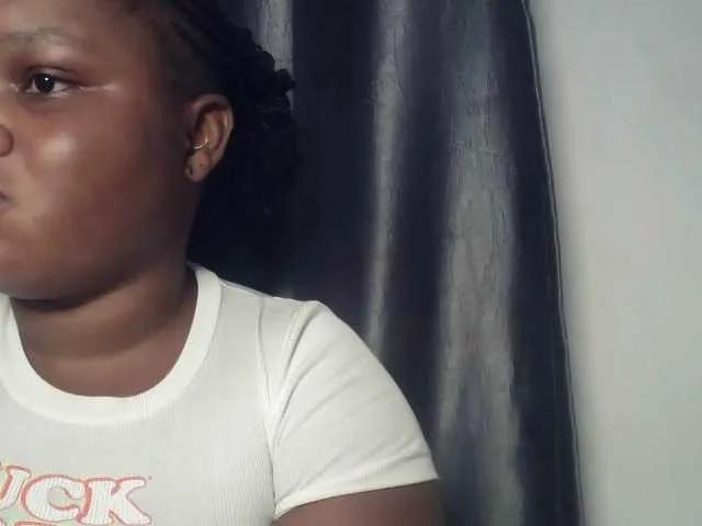 Creamyposh from BongaCams