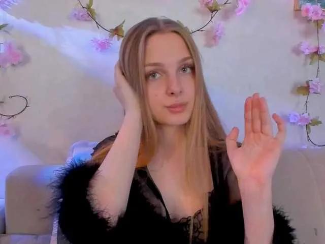 Admire 19 years old CrimsonAura from BongaCams CrimsonAura from BongaCams