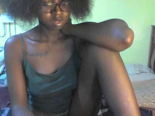 Ebonymuse from BongaCams