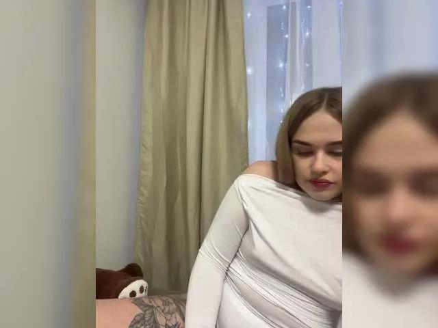 Ellensoftt from BongaCams