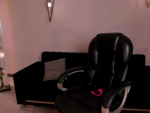 EloisaOlivero from BongaCams