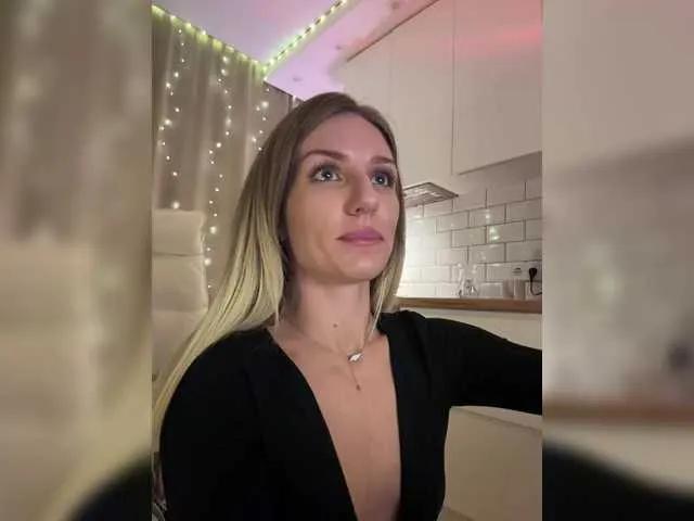 EnlivenLuv from BongaCams