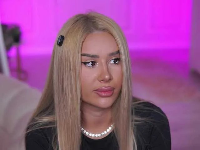 EvaZane from BongaCams