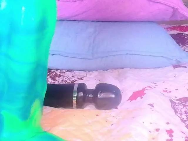 hanks-star from BongaCams