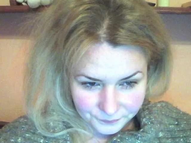 HollyLaPretty from BongaCams