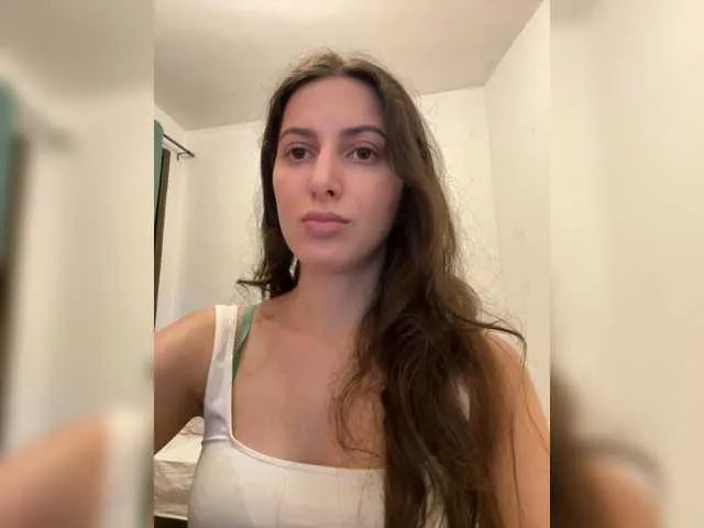 Hot-lina from BongaCams