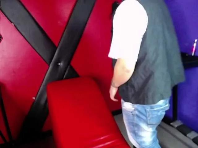 Explore BongaCams's JacksonnScarlett JacksonnScarlett from BongaCams