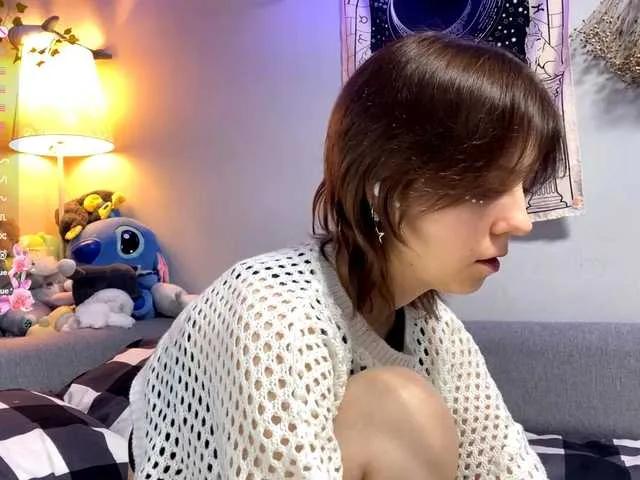 Admire 18 years old JustinaFoor from BongaCams JustinaFoor from BongaCams