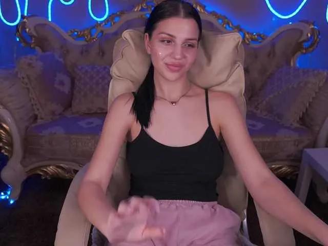 KamilaVibes from BongaCams