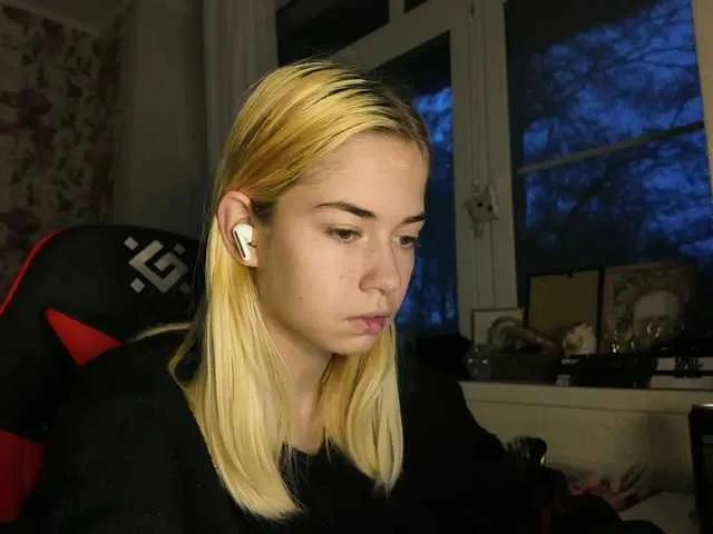 KayleneTemplet from BongaCams