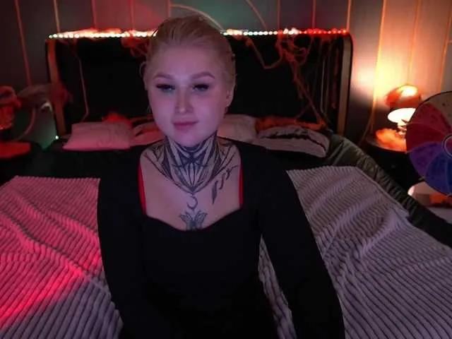 Watch sweet escort KellyBabbe KellyBabbe from BongaCams