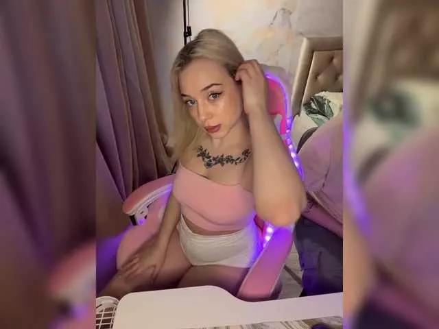 Kristallik-1 from BongaCams is Freechat