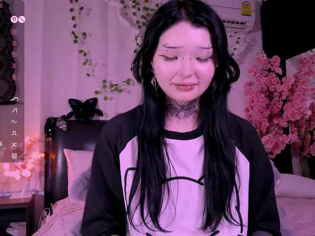 Try Leinbone, she wants to masturbate for you Leinbone from BongaCams