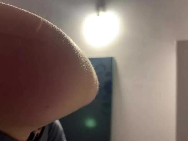 LeontineCuffie from BongaCams