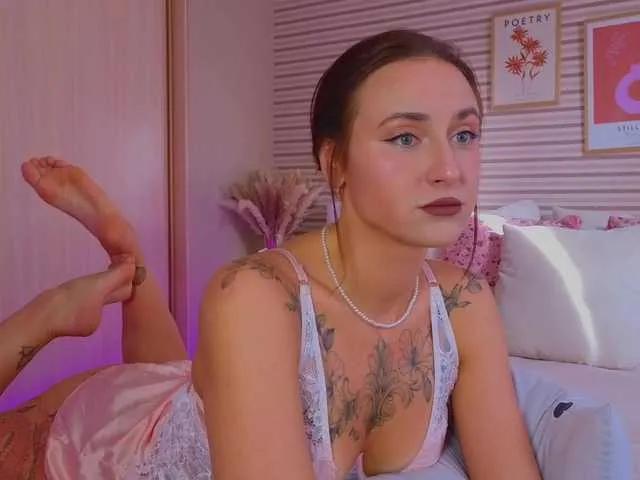 Join BongaCams's Lillii Lillii from BongaCams