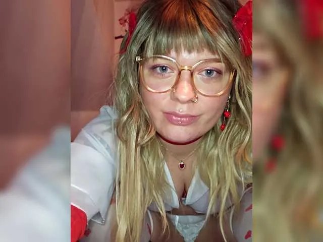 LioraVale from BongaCams