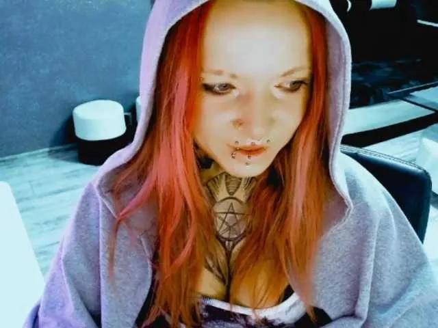 LisaModel from BongaCams