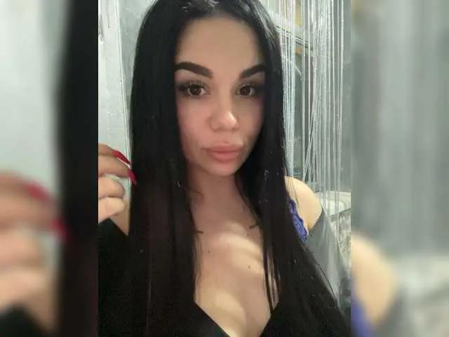 Liysan11 from BongaCams