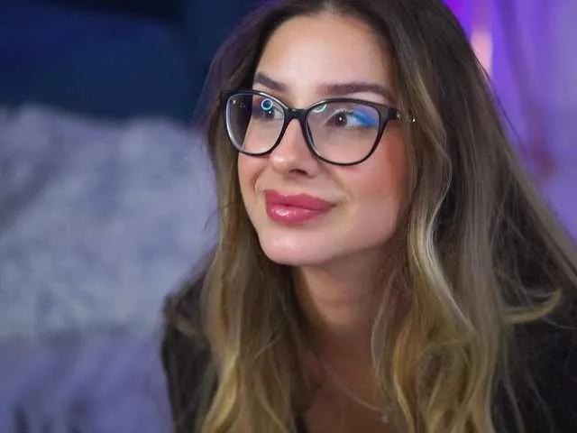 Cute MaddieBryggs from BongaCams MaddieBryggs from BongaCams