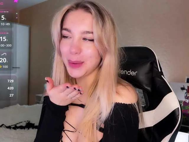 Watch 22 years old maksisisia from BongaCams maksisisia from BongaCams