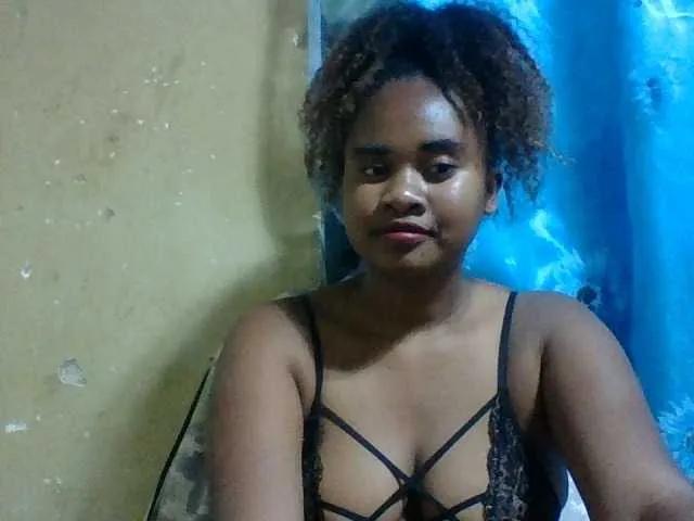 Marie121 from BongaCams