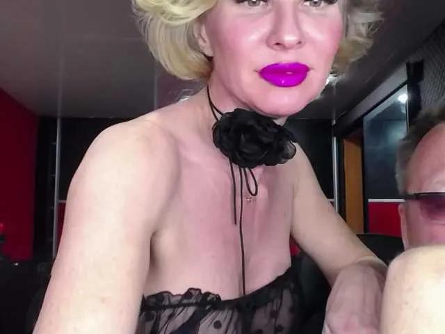 Admire sweet model MasterAndMargarita MasterAndMargarita from BongaCams