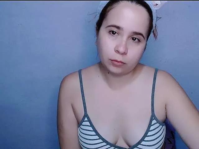 Maxlayla from BongaCams