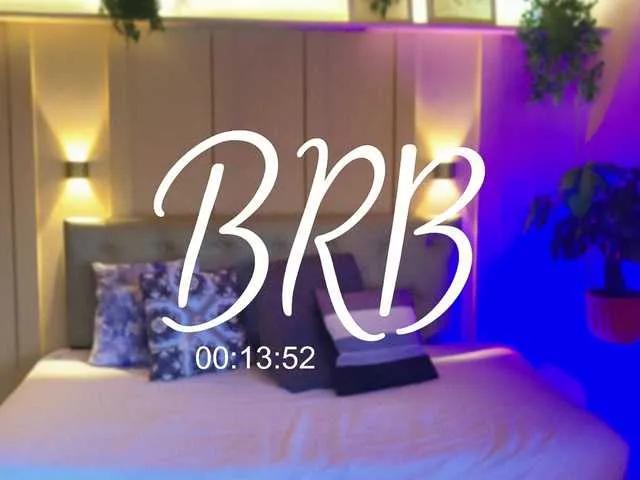 Admire Mia-Juanxxx, they want to masturbate for you Mia-Juanxxx from BongaCams