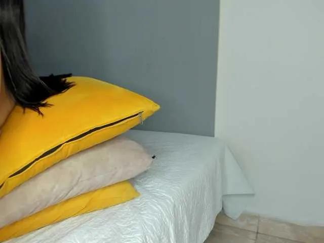 molly-rosse from BongaCams