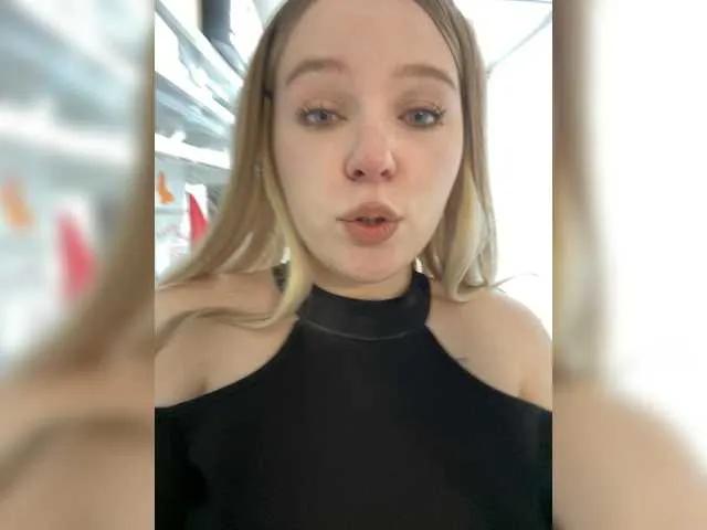 Monna-Krrrista from BongaCams