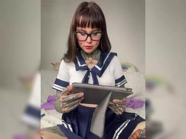 Nerwen from BongaCams is Freechat