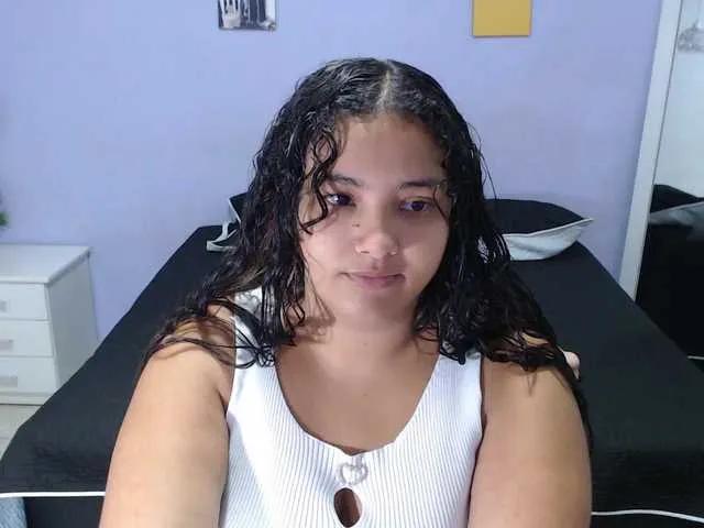 Join Penelope-gucci, she wants to masturbate for you penelope-gucci from BongaCams