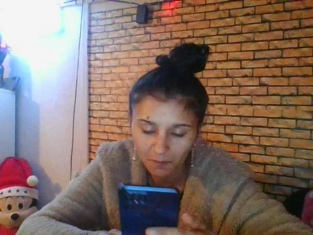 Pervertqueen from BongaCams