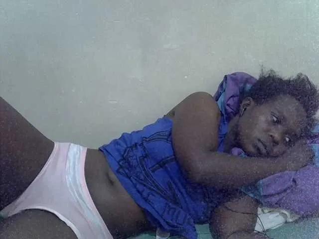 Prettiesweet from BongaCams