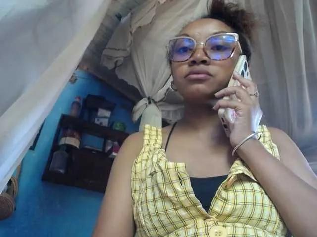 pretty-ass from BongaCams