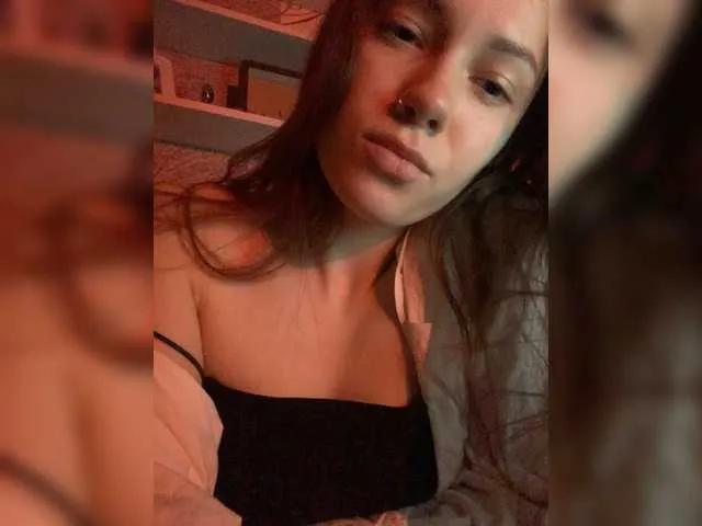 qizzy66 from BongaCams