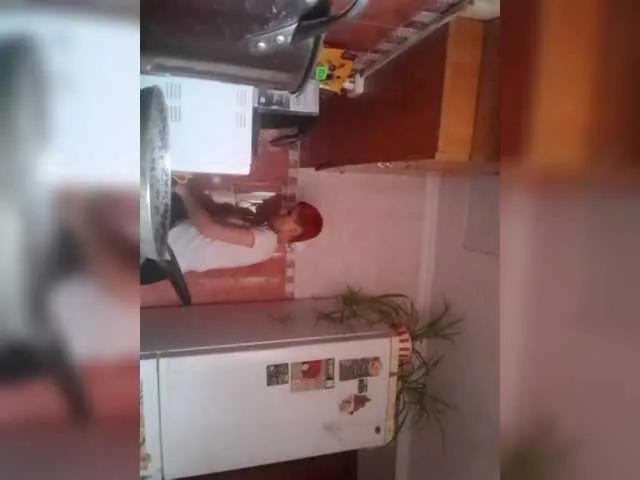 Checkout cute performer Raisin Raisin from BongaCams